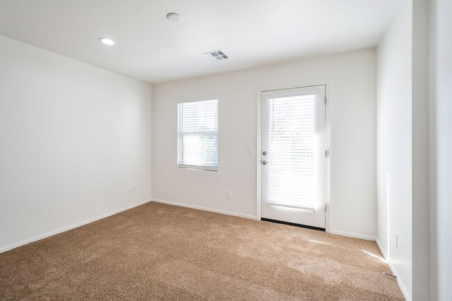 Interior Photo - Encanto Townhomes