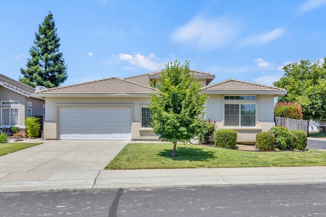 Building Photo - 9259 Crystal Falls Way