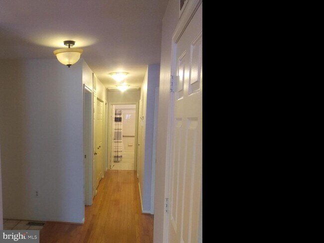 Building Photo - 862 Rudder Way