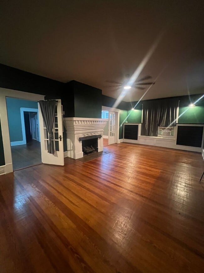 Building Photo - 717 Kirby Pl