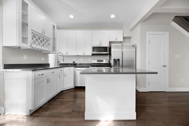 Foto del edificio - 2120 2nd St NW