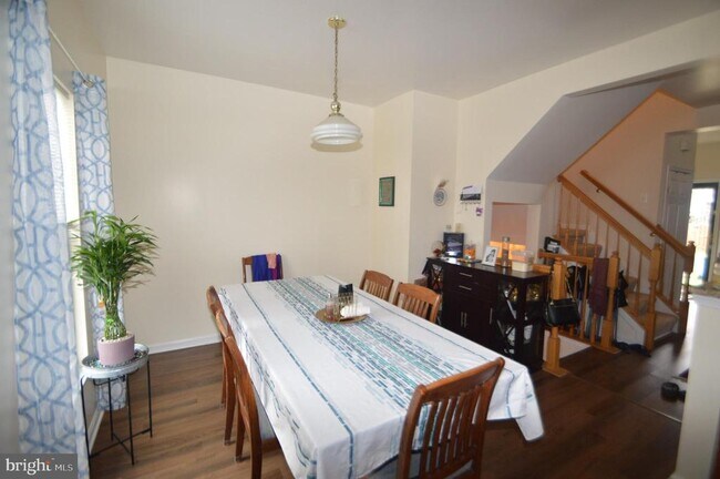 Foto del edificio - 25445 Morse Dr