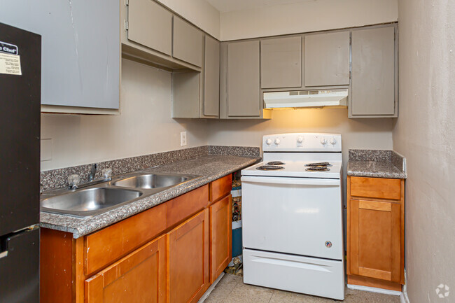 1BR, 1BA - 700SF - Gentilly Ridge Apartments