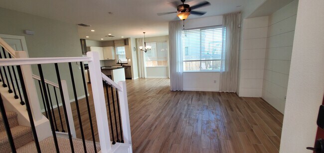 Foto del edificio - 1806 Yellowwood Ave