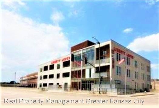 Foto principal - 360 W Pershing Rd
