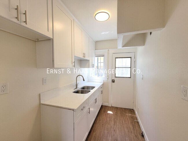 Foto del edificio - 154 E Eagle St