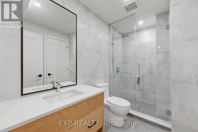 Photo du bâtiment - 514 Roosevelt Ave