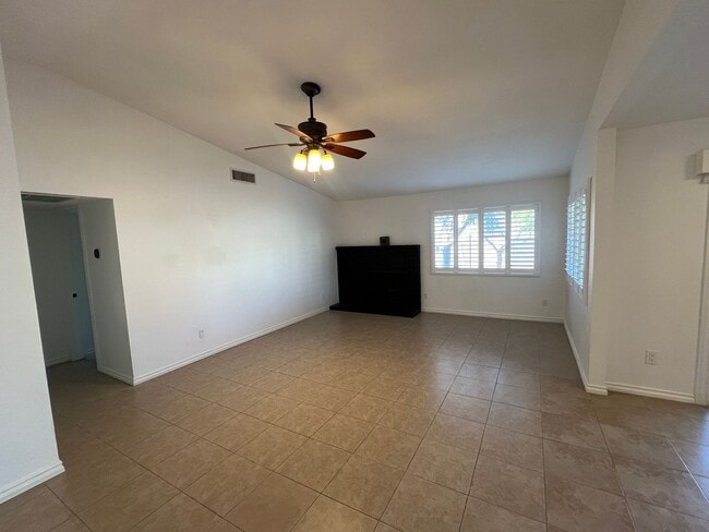 Building Photo - Location Location Location