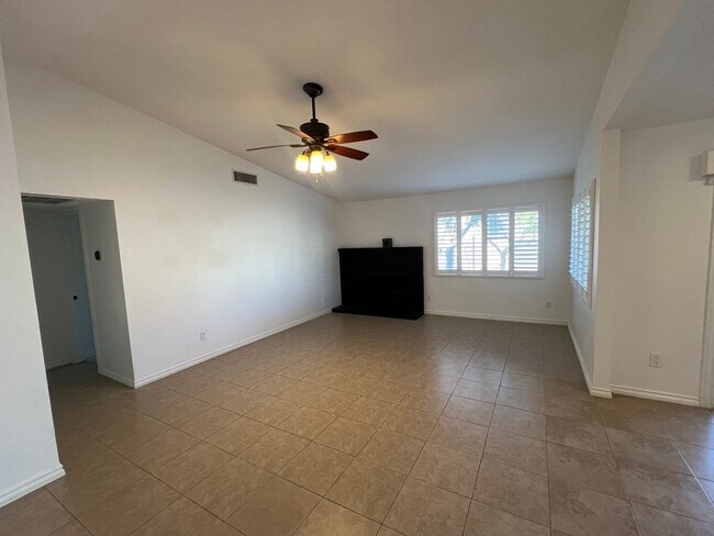 Foto del edificio - Location Location Location