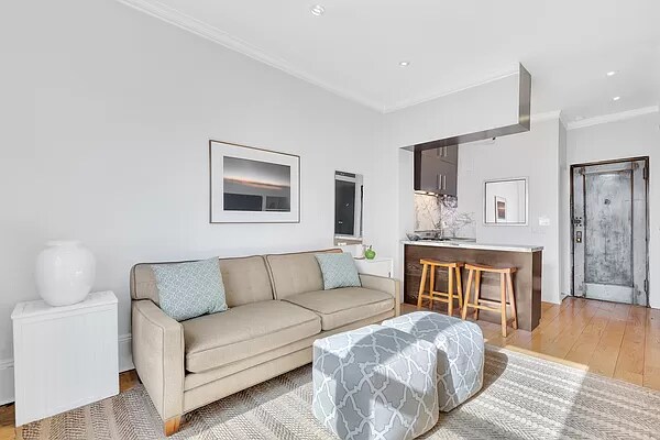 Foto del edificio - 453 W 22nd St