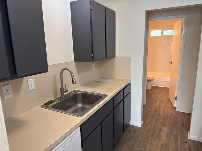 Foto del edificio - 2-Bed, 1-Bath Duplex, Mount Vernon
