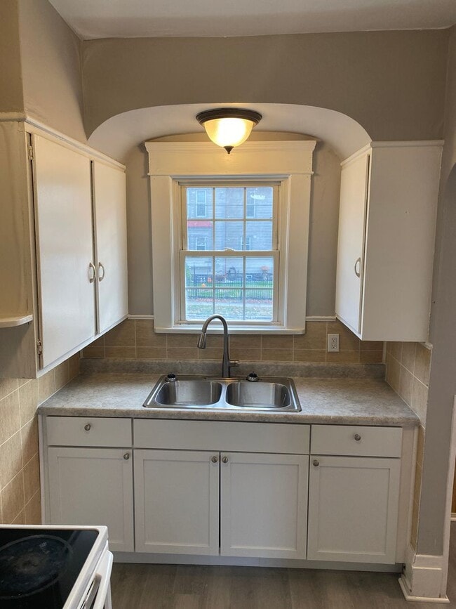 Building Photo - 176 7th St NW