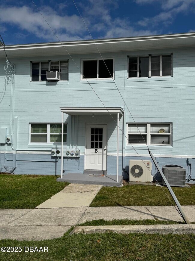 Building Photo - 500 S Beach St