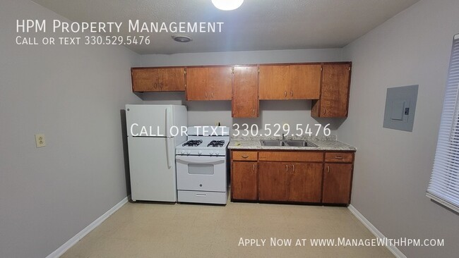 Foto del edificio - Spacious 2 bedroom apartment in Akron