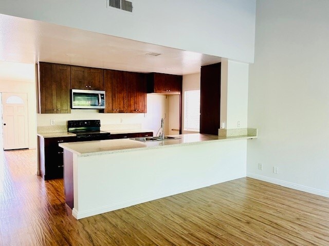 Foto del edificio - 17818 Noran Cir