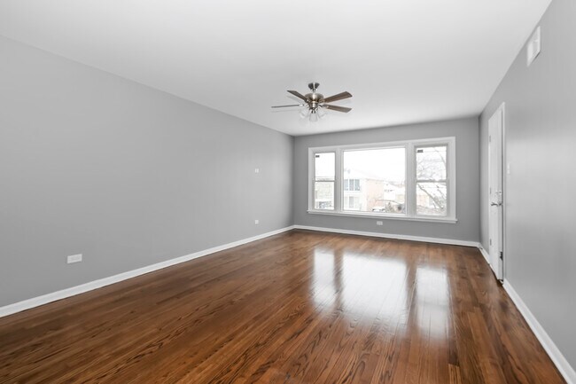 Living Room - 352 Luella Ave