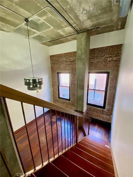 Foto del edificio - 35 N Raymond Ave