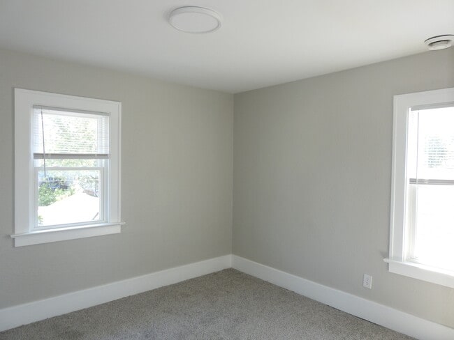 Foto del edificio - 1615 Pool St