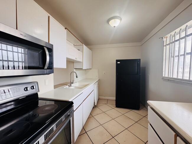 Building Photo - 2800 NW 56th Ave