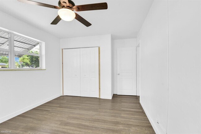 Foto del edificio - 3 br, 2 bath House - 8 NE 15th Ave