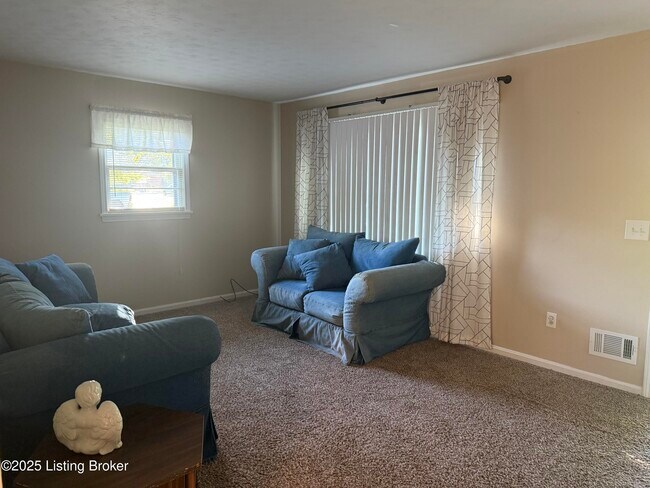 Foto del edificio - 5301 Adkins Rd