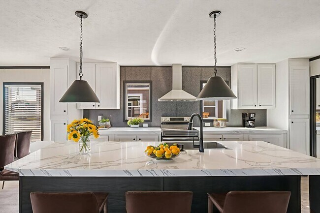 Foto del edificio - 1601 Swallowtail Dr