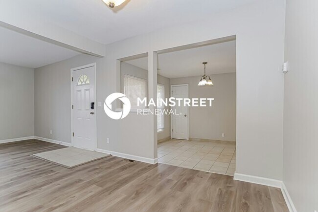 Building Photo - 4 Bedroom Pet-Friendly Home in Kansas City...