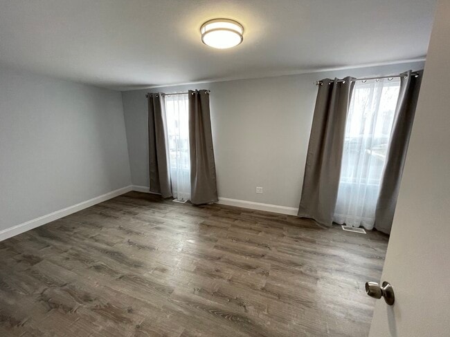 Building Photo - 5735 Stonykill Dr