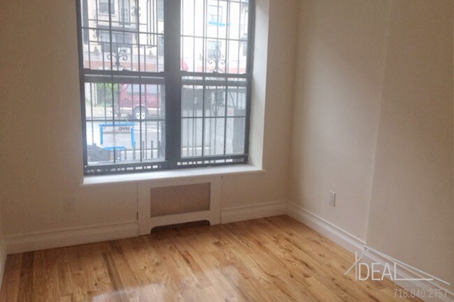 Building Photo - 816 Bergen St