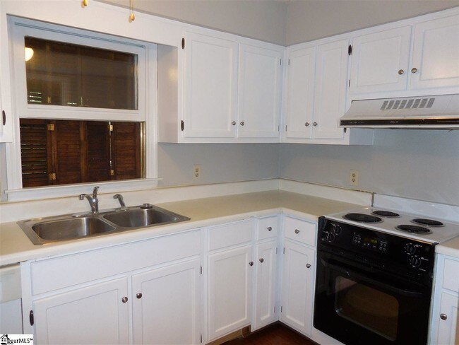 Building Photo - 119 Birch Grove