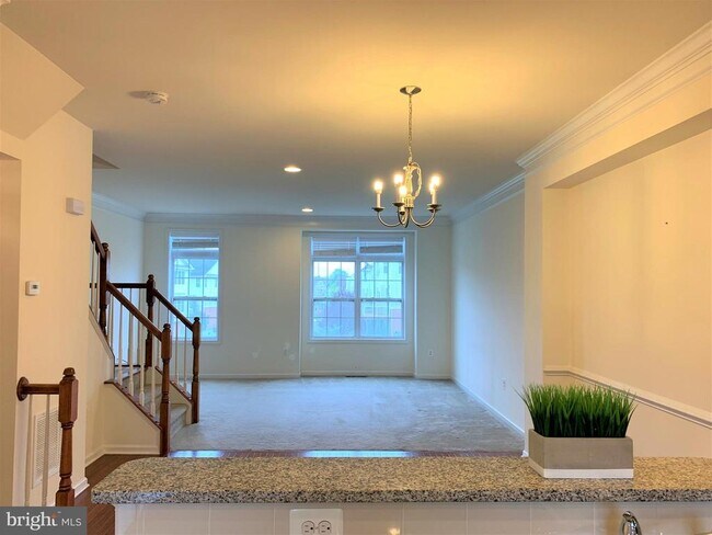 Building Photo - 43210 Loudoun Reserve Dr