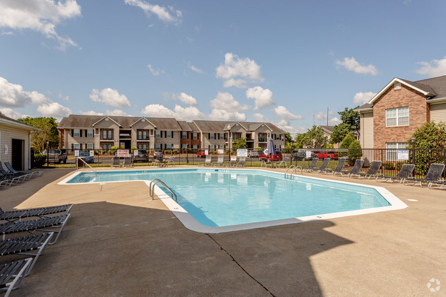 Piscina - Summer Creek Apartment Homes