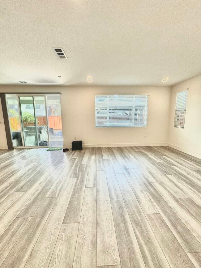 Foto del edificio - 5445 Guenoc Valley Ln