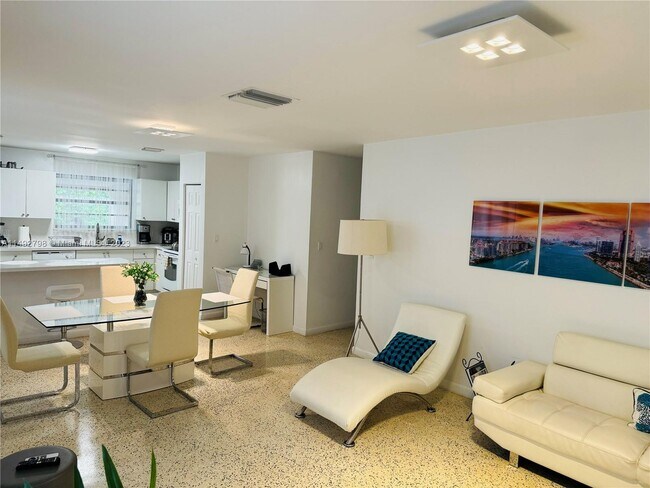 Foto del edificio - 610 NW 43rd Ct