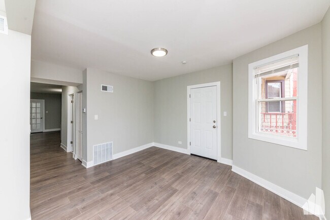 Foto del edificio - 2923 N Avers Ave