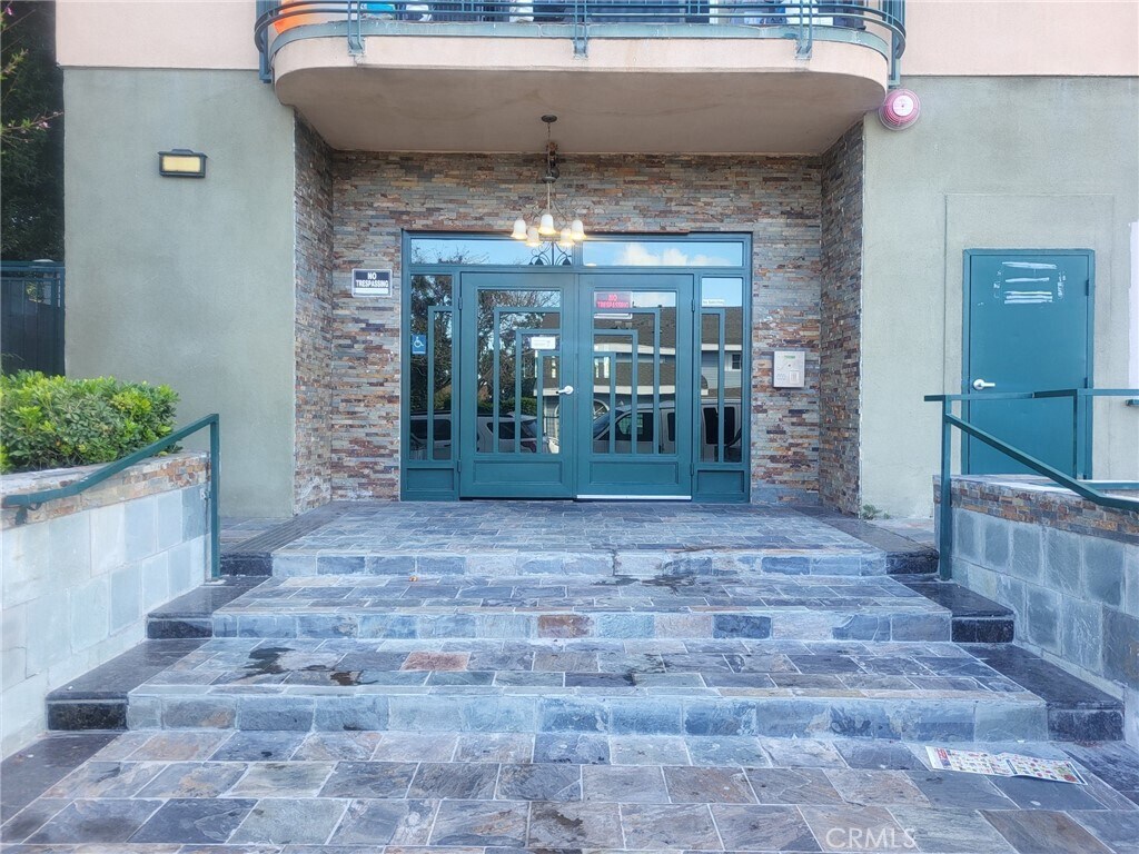 Foto principal - 13190 Bromont Ave