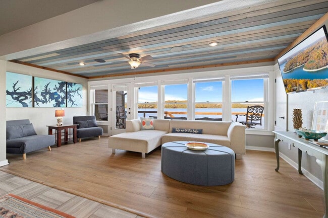 Foto del edificio - 9063 Mundell Rd