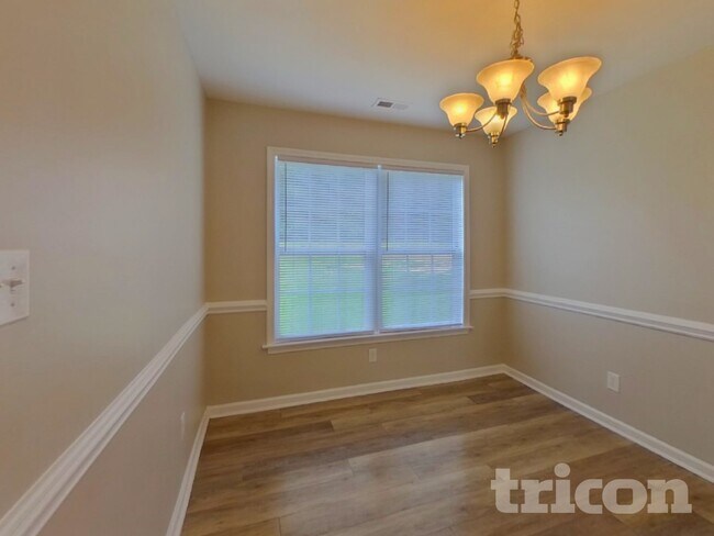 Foto del edificio - 105 Arden Ct