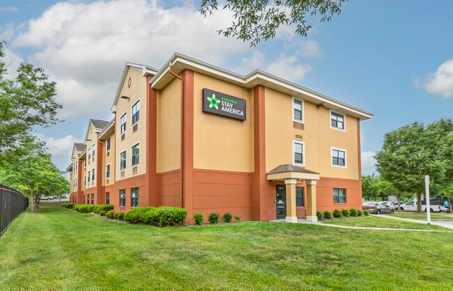Building Photo - Furnished Studio-Baltimore - BWI Airport -...