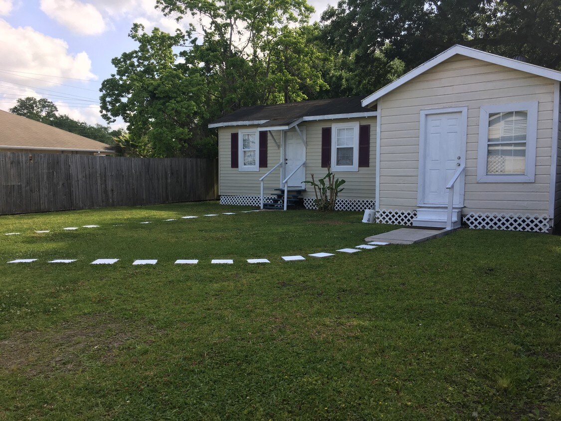 1812 Market St, Pascagoula, MS 39567 Apartments in Pascagoula, MS