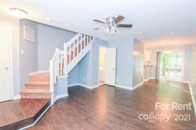 Foto del edificio - 6351 Windsor Gate Ln