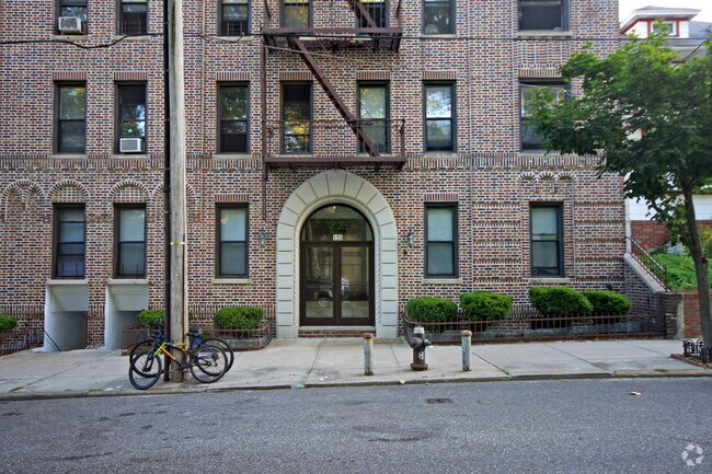 Building Photo - 155 89th St
