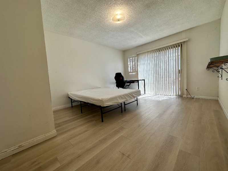 Photo - 11510 Ohio Ave (Los Angeles, CA)
