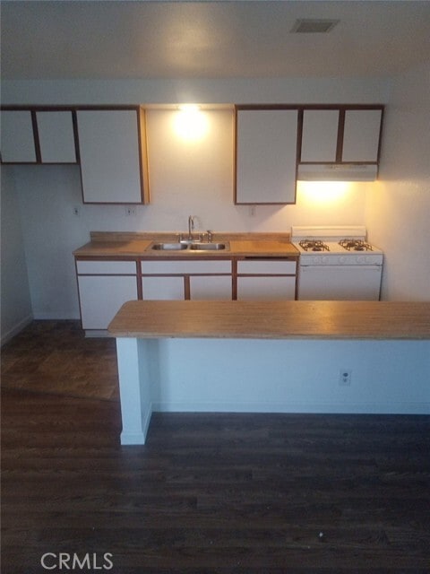 Foto del edificio - 16315 Juniper St