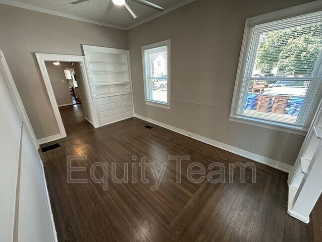 Foto del edificio - 625 Symmes Ave