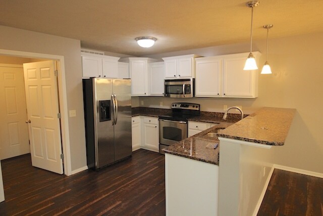 Building Photo - 8931 Broken Spoke Dr