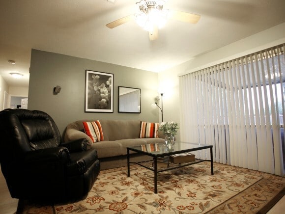 Building Photo - Charming 3 Bedroom, 2 Bath Home in Tranqui...