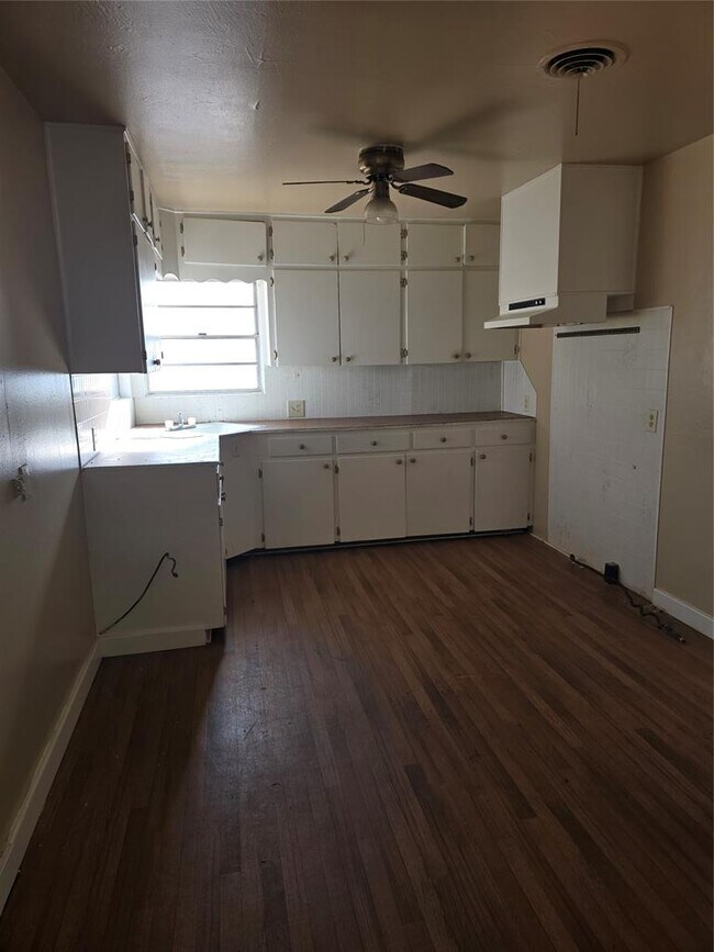 Foto del edificio - 1216 N Thomas St