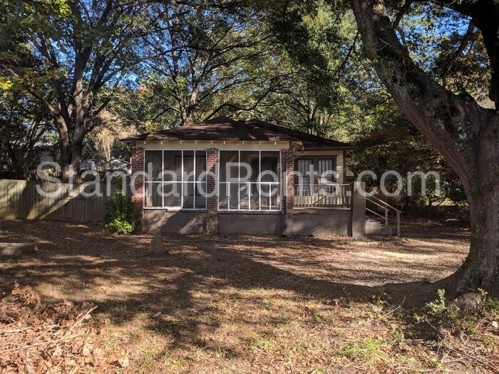 Primary Photo - 1441 Evans Dr
