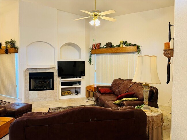 Foto del edificio - 2057 Sandtrap Ln